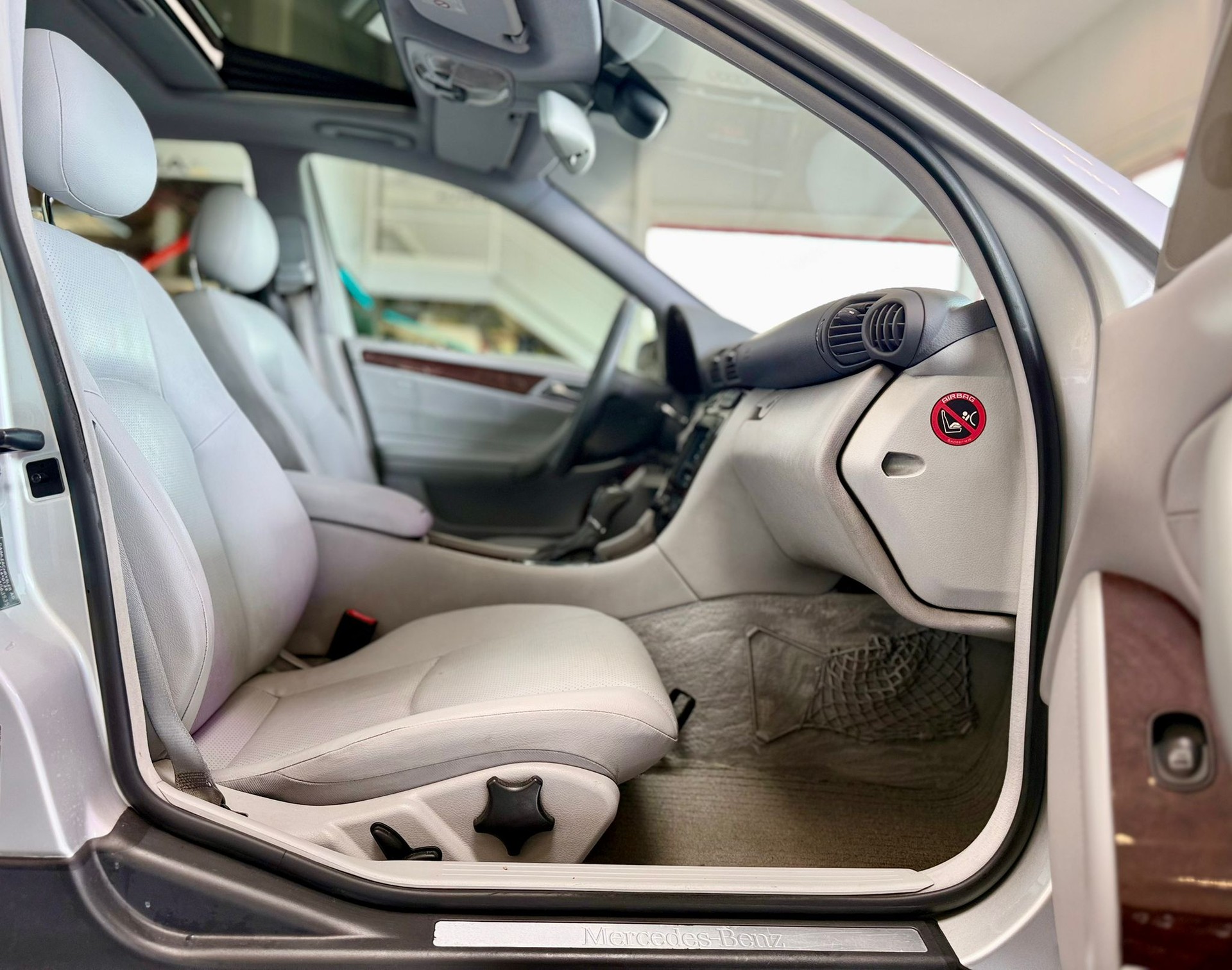 MERCEDES-BENZ C 220 CDI Elégance-image-17