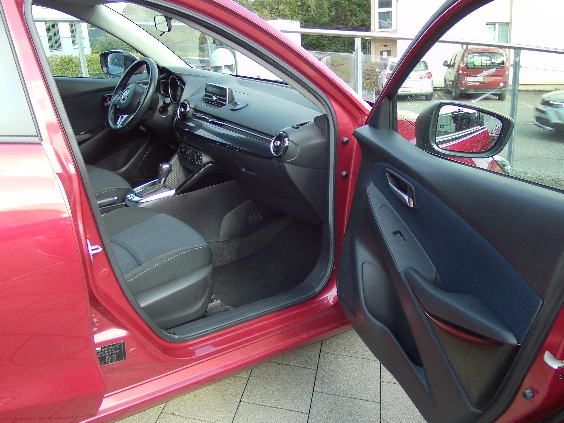 MAZDA 2 1.5i 16V Skyactiv-G Ambition Drive-image-10