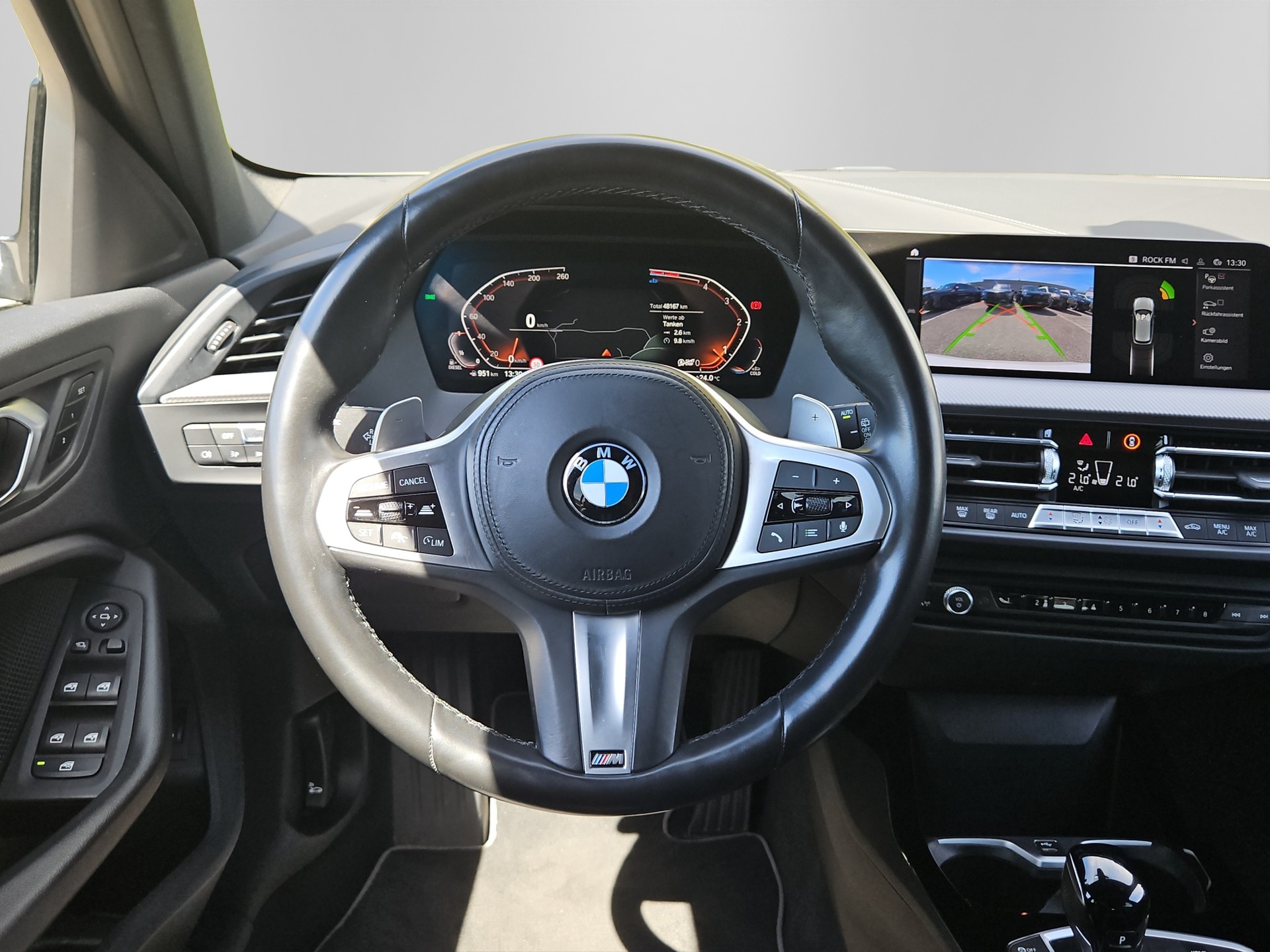BMW 120d xDrive Steptronic Sport Line-image-11