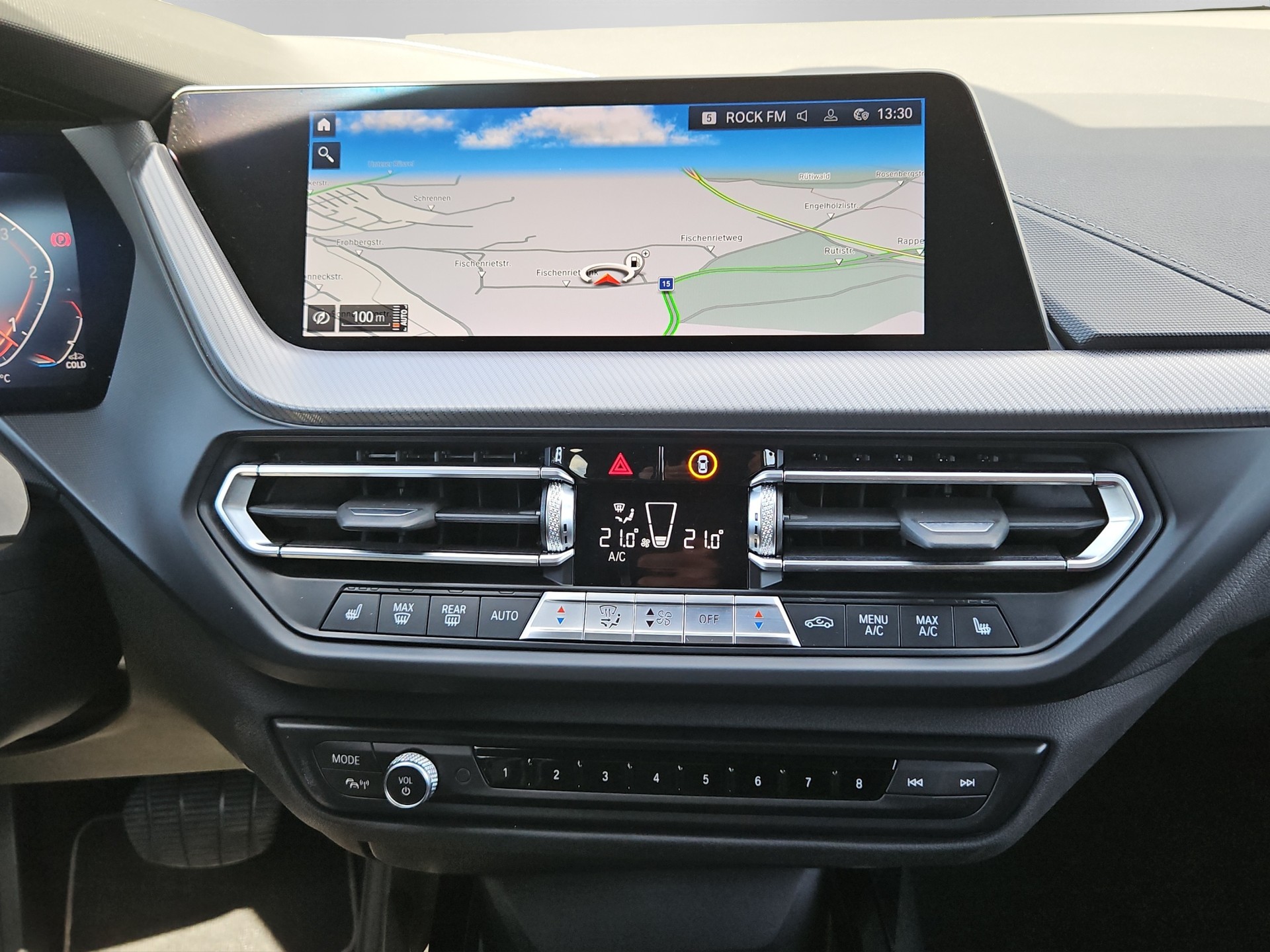 BMW 120d xDrive Steptronic Sport Line-image-12