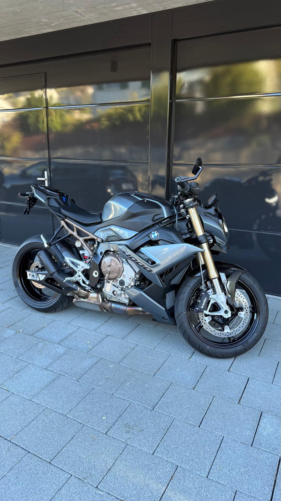 BMW S 1000 R-image-1