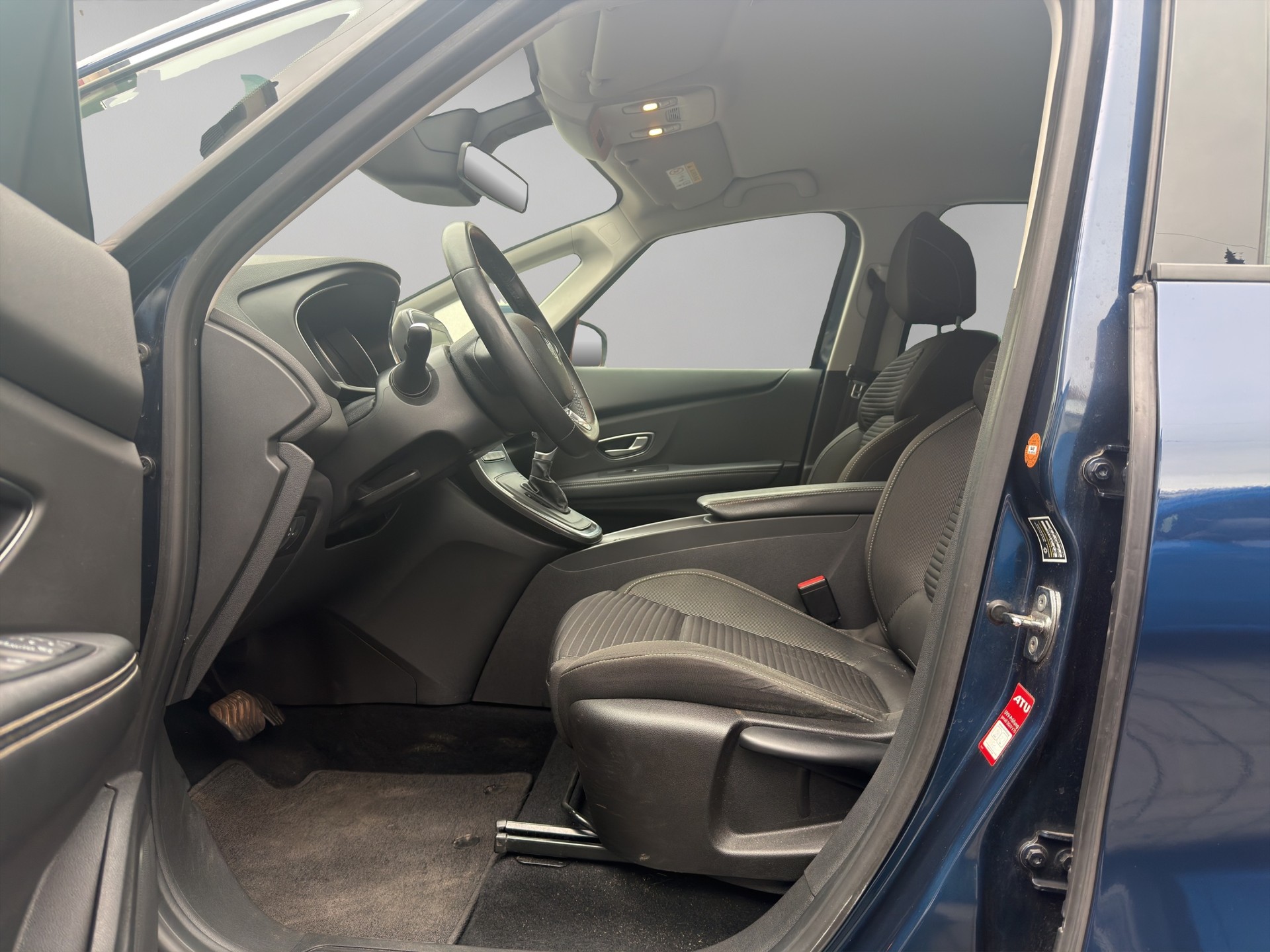 RENAULT Grand Scénic 1.8 dCi Business Line EDC-image-11