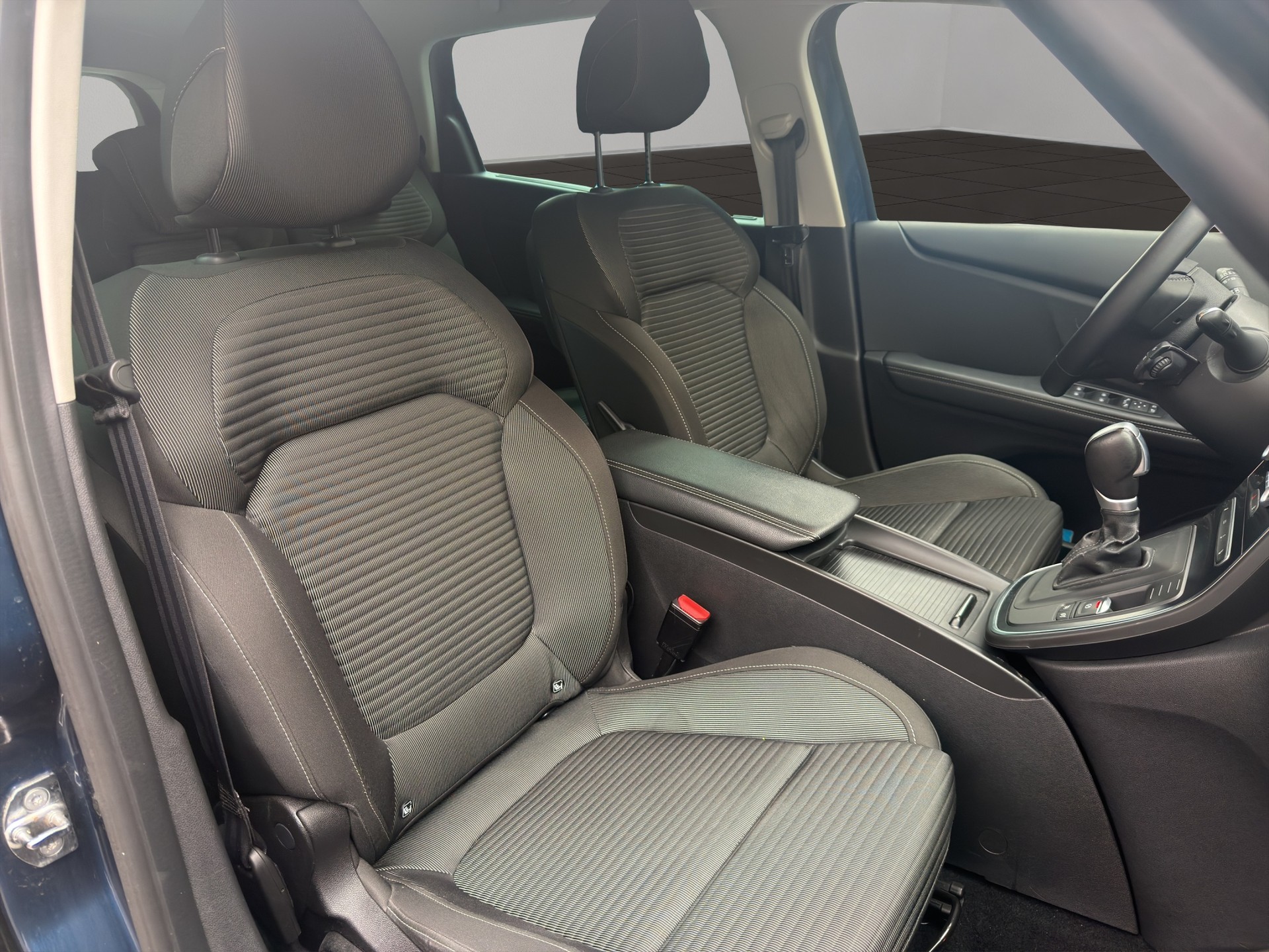 RENAULT Grand Scénic 1.8 dCi Business Line EDC-image-8
