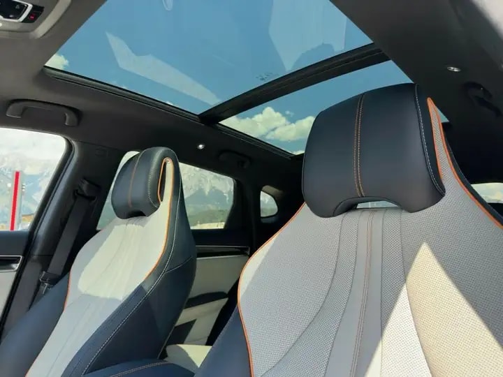 BYD Seal U "Design" EV-showroom-element-1