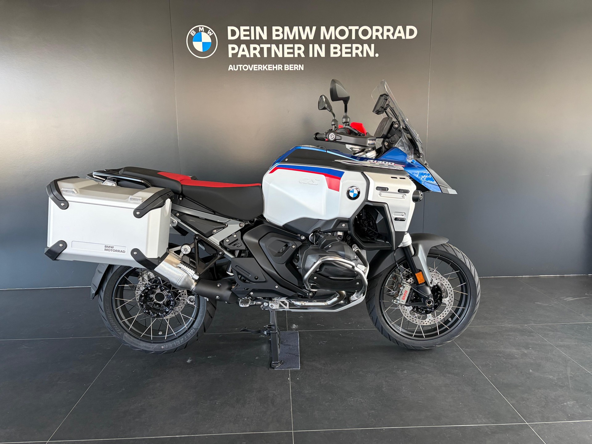 BMW R 1300 GS Adventure-image-0
