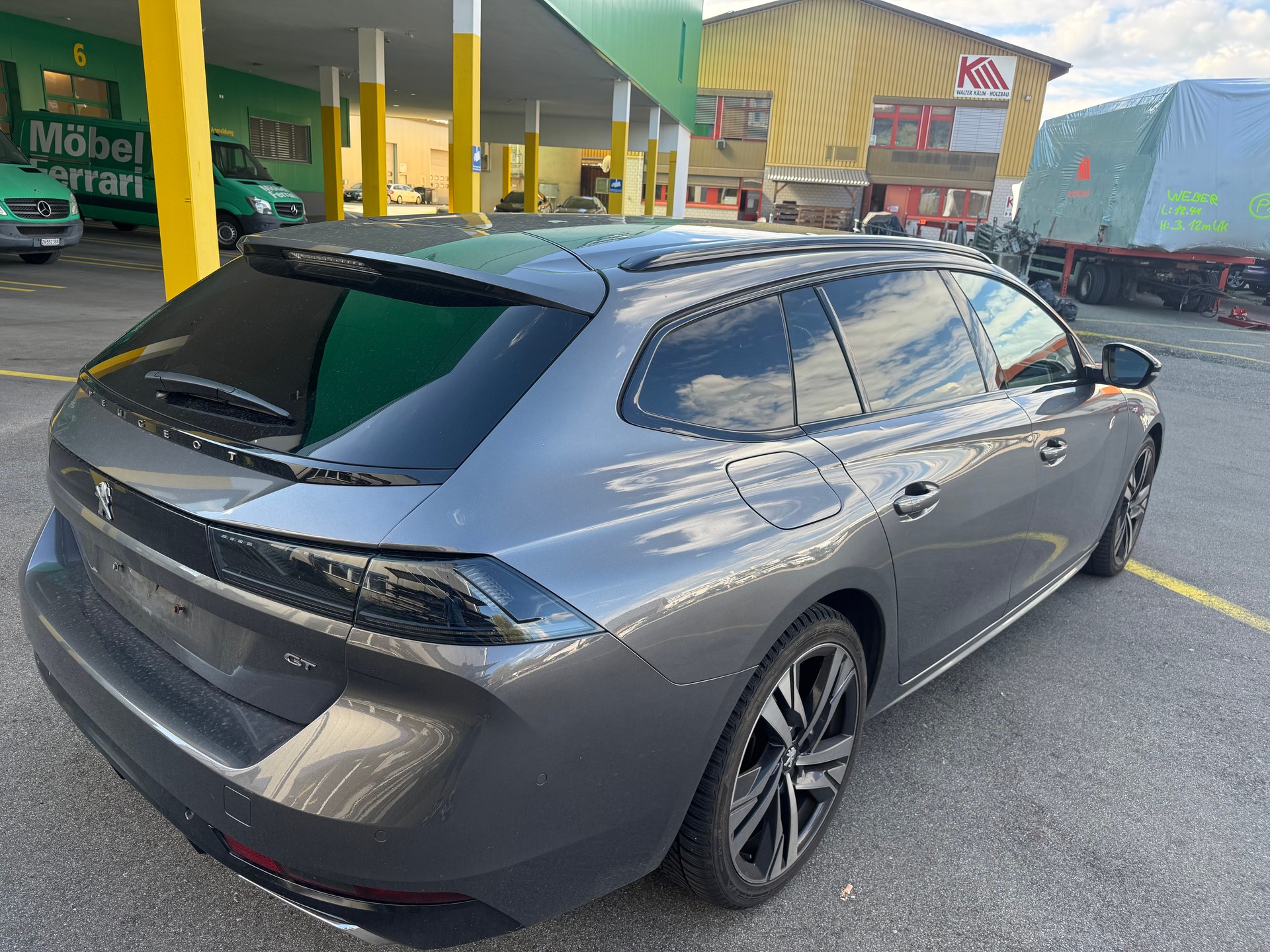PEUGEOT 508 SW 1.5 Blue HDi GT Pack EAT8-showroom-element-3