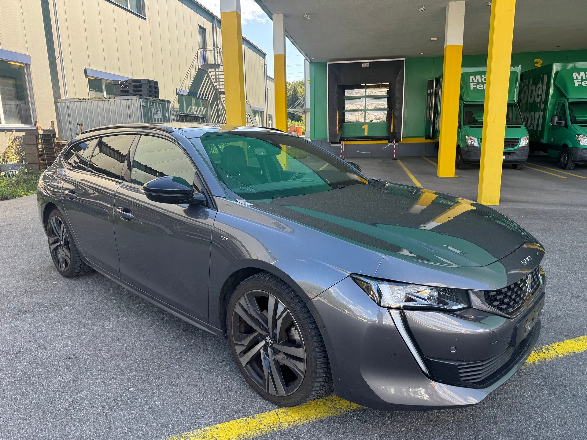 PEUGEOT 508 SW 1.5 Blue HDi GT Pack EAT8-showroom-element-1