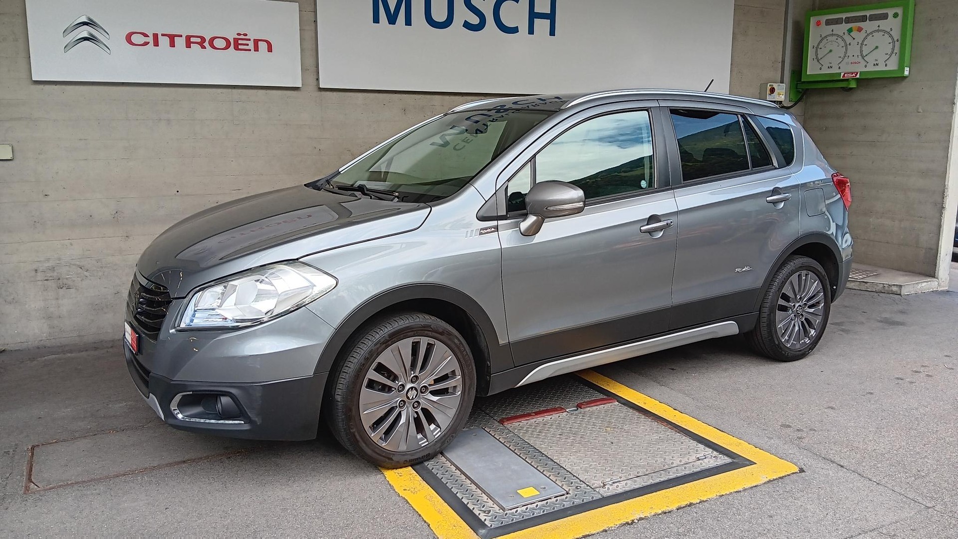 SUZUKI SX4 S-Cross 1.6 TD PizSulai Top 4WD TCSS