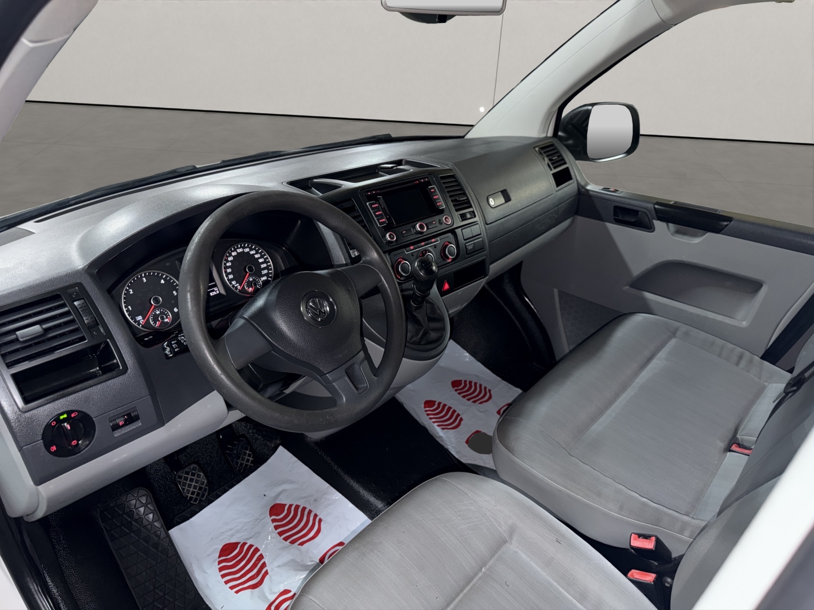 VW T5 2.0 TDI BMT ( Mit AHK )-image-9