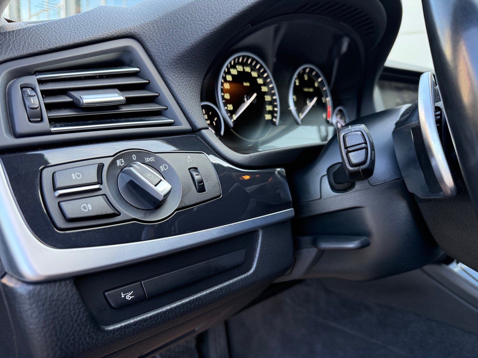 BMW 530d xDrive Steptronic *CH Fahrzeug *Frisch ab MFK *Automat *Tempomat *Diesel *Lederausstattung *Sitzheizung-image-5
