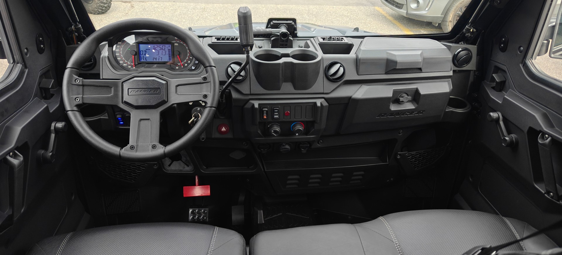 POLARIS Ab MFK mit Raupenkit und Räder-image-3
