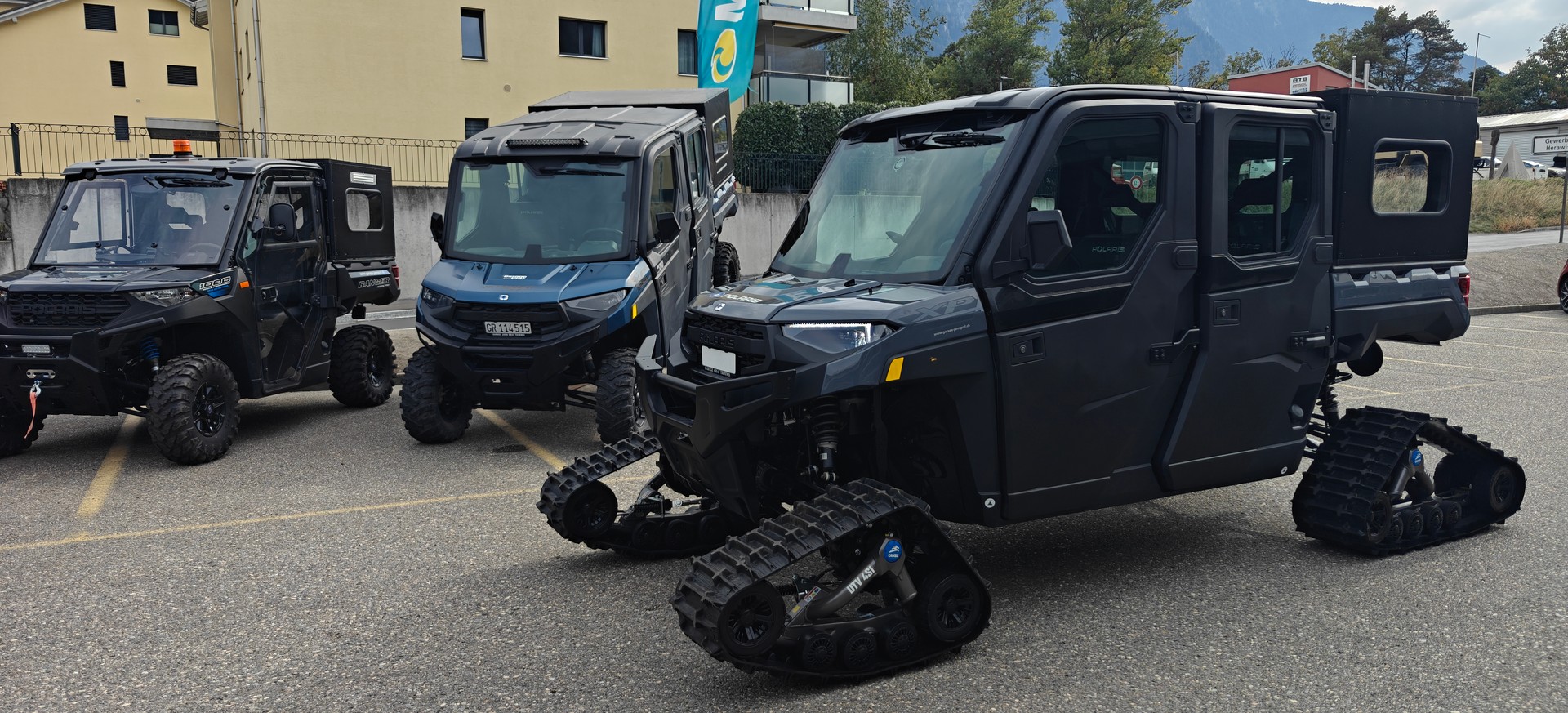 POLARIS Ab MFK mit Raupenkit und Räder-image-6