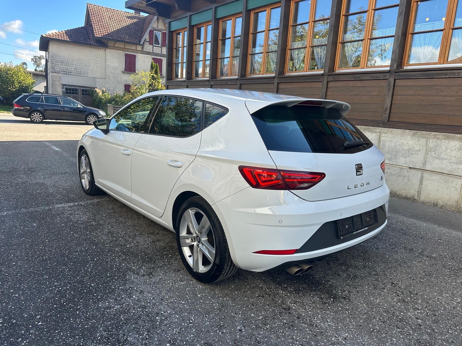 SEAT Leon 2.0 TSI FR DSG-showroom-element-2