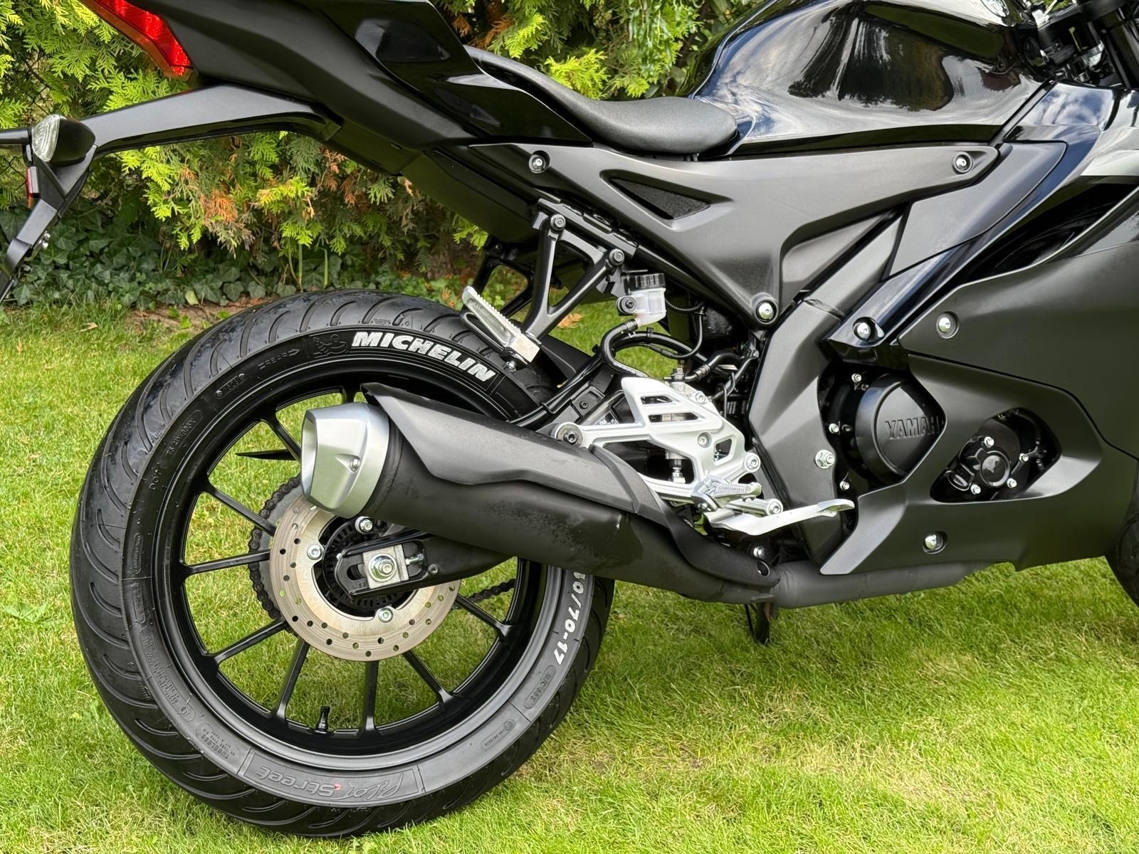 YAMAHA YZF-R 125 ABS-image-2