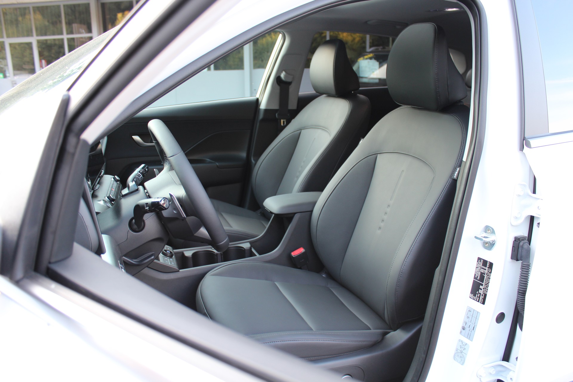 HYUNDAI Kona EV 65.4 kWh Vertex-image-9