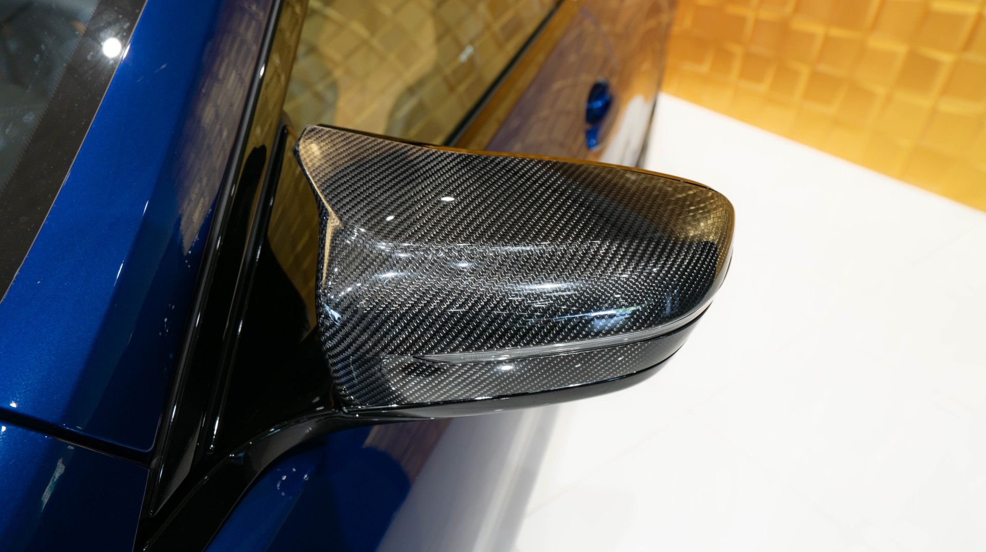 BMW M8 xDrive M Competition Steptronic-image-5