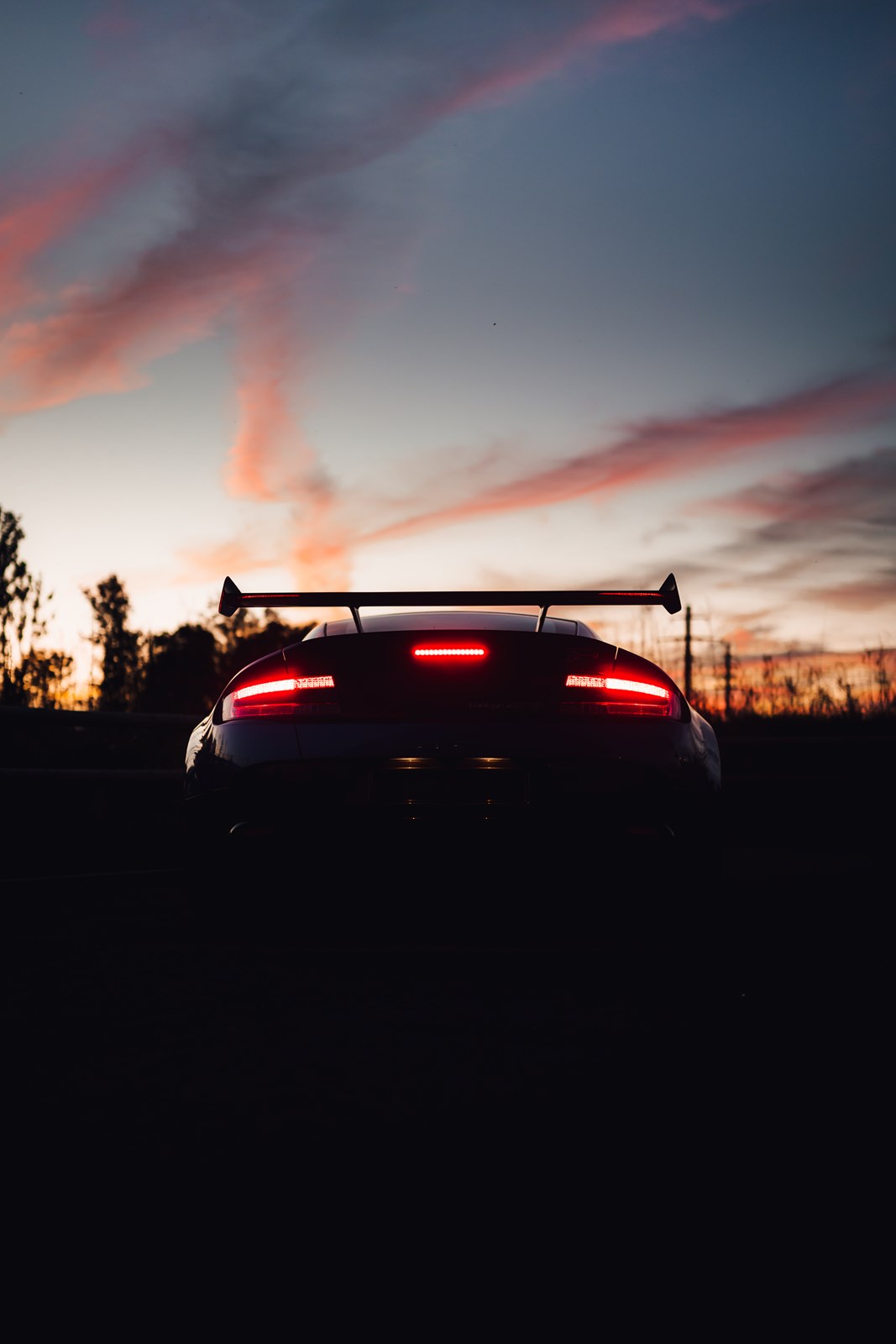 ASTON MARTIN V8 Vantage GT8-image-11