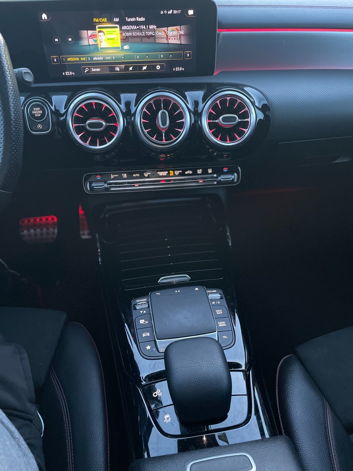 MERCEDES-BENZ CLA Shooting Brake 35 AMG 4Matic 7G-DCT-image-3