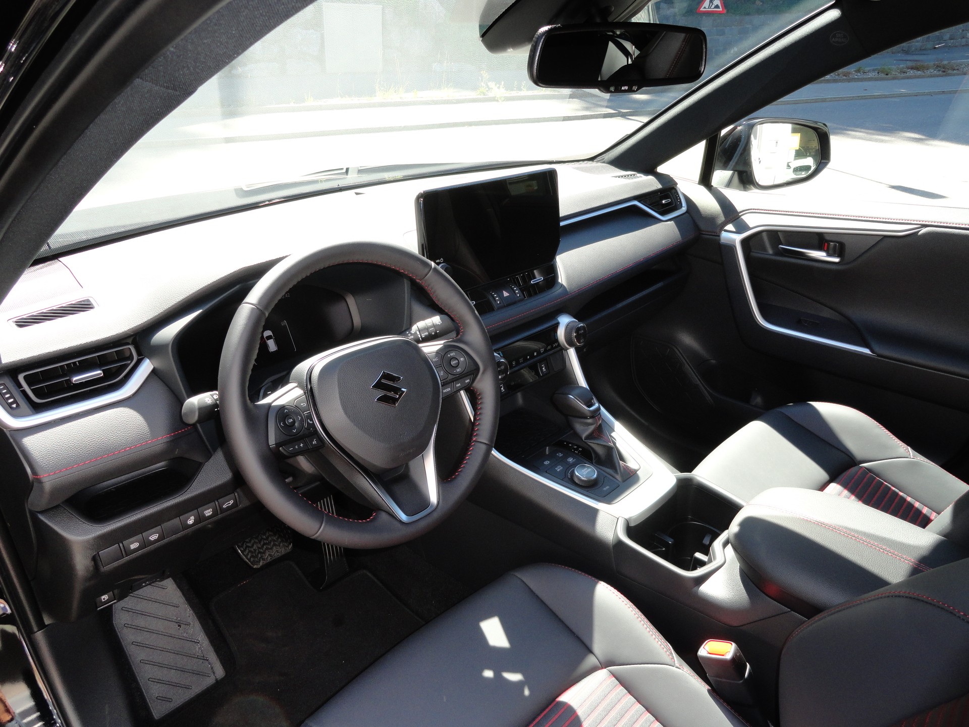SUZUKI Across 2.5 Plug-in-Hybrid Compact Top E-CVT-image-5
