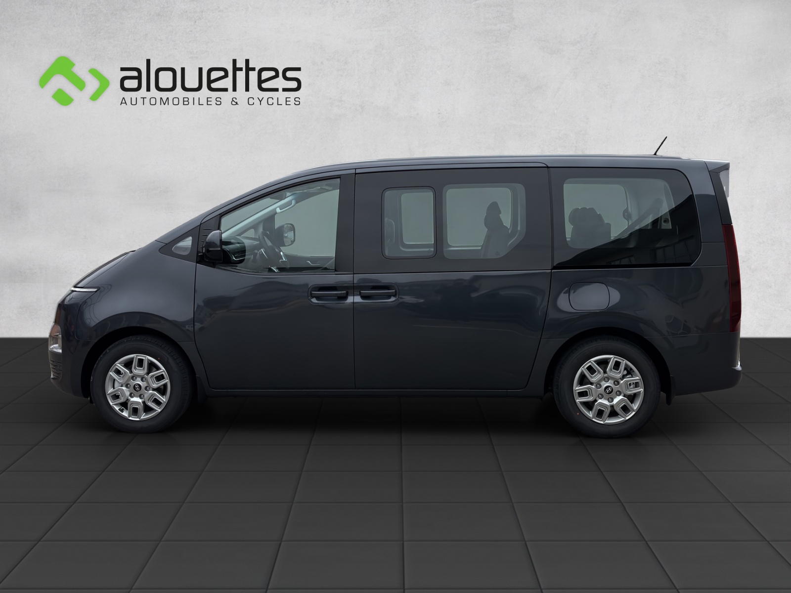 HYUNDAI Staria Wagon 1.6 T-GDi HEV Amplia A-showroom-element-1