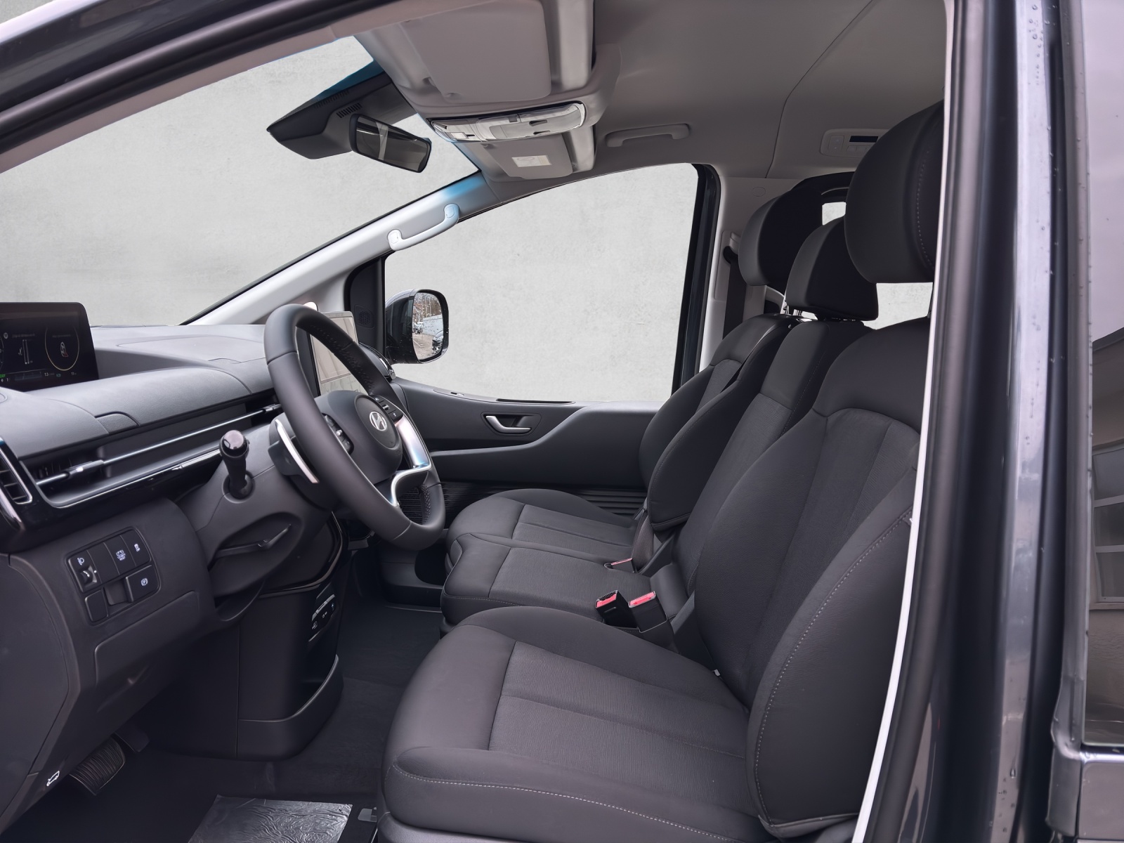 HYUNDAI Staria Wagon 1.6 T-GDi HEV Amplia A-image-10