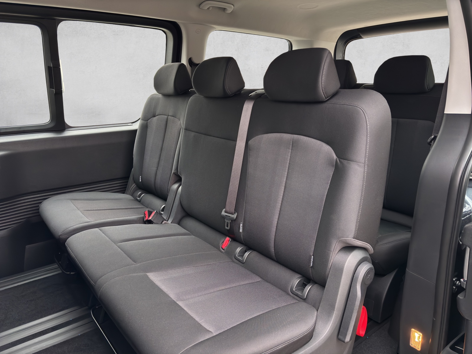 HYUNDAI Staria Wagon 1.6 T-GDi HEV Amplia A-image-11