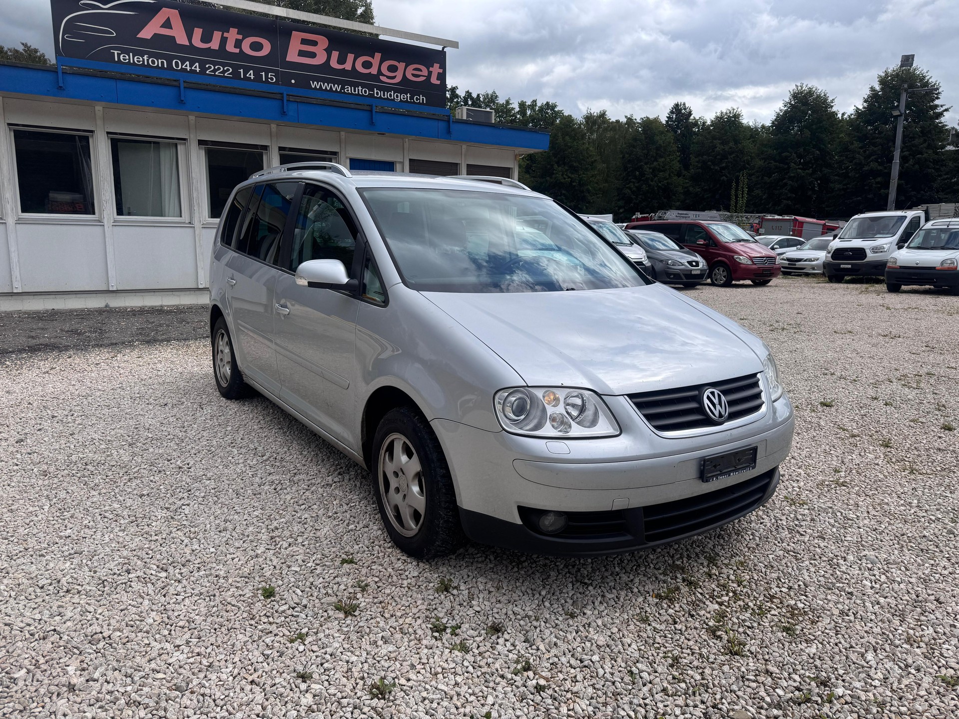 VW Touran 1.6 FSI Trendline-showroom-element-2