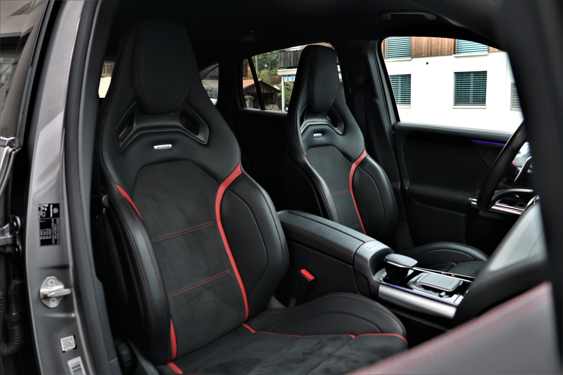 MERCEDES-BENZ GLA 35 AMG 4Matic 8G-Speedshift DCT (CH)-image-16