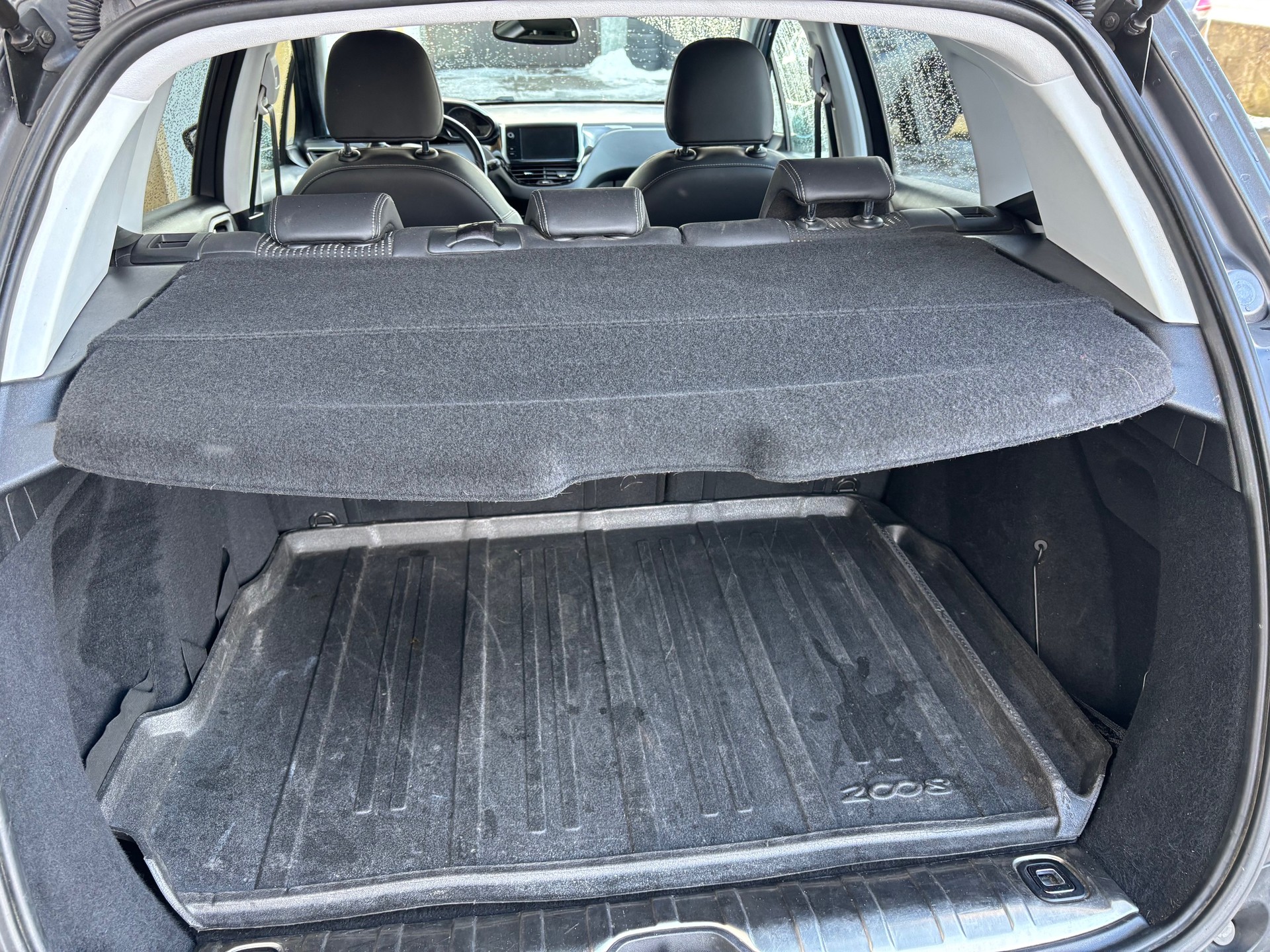 PEUGEOT 2008 1.6 VTI Allure Automatic-image-5
