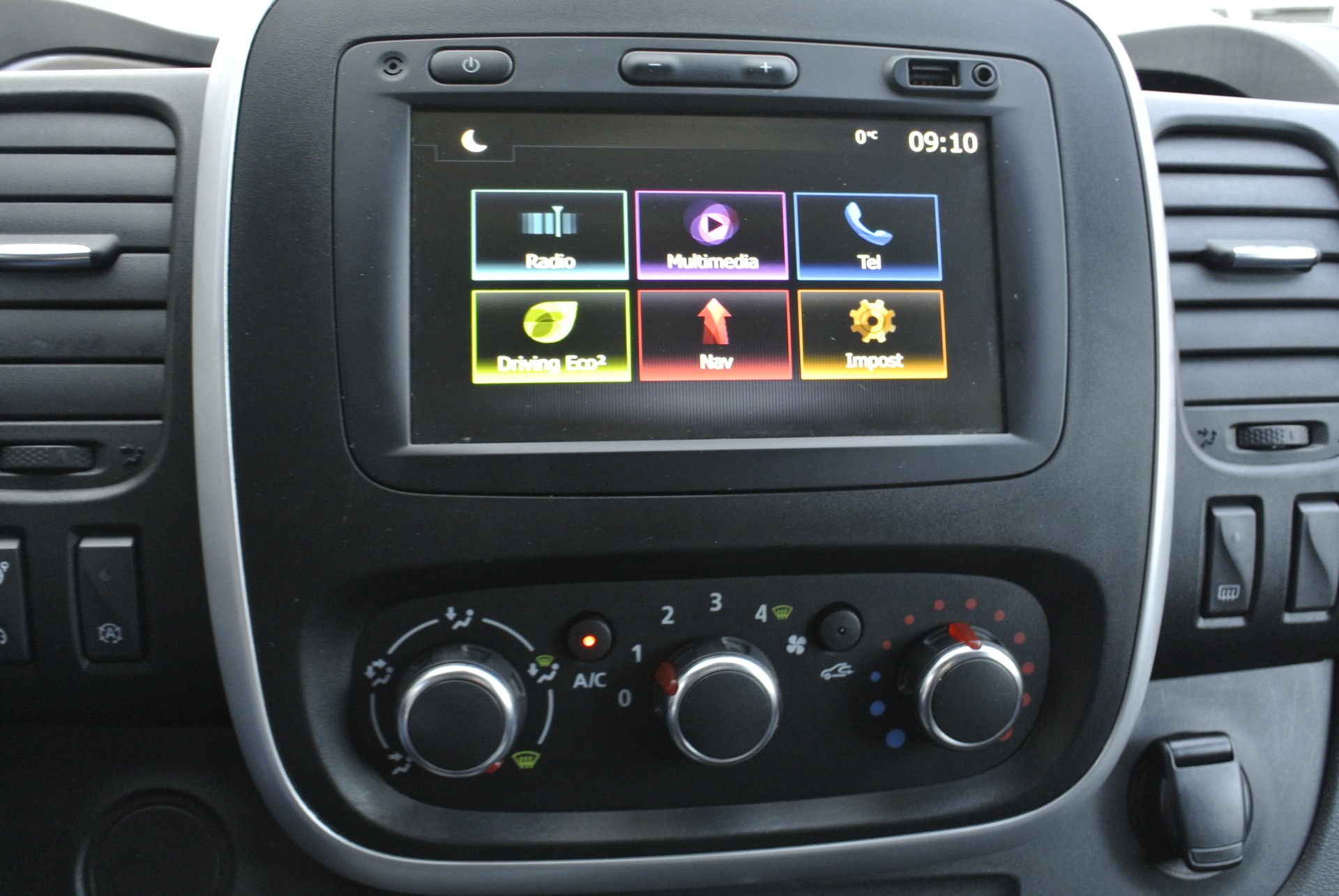 RENAULT Trafic 2.0 Energy dCi 120 3.5t Business L1H1-image-16