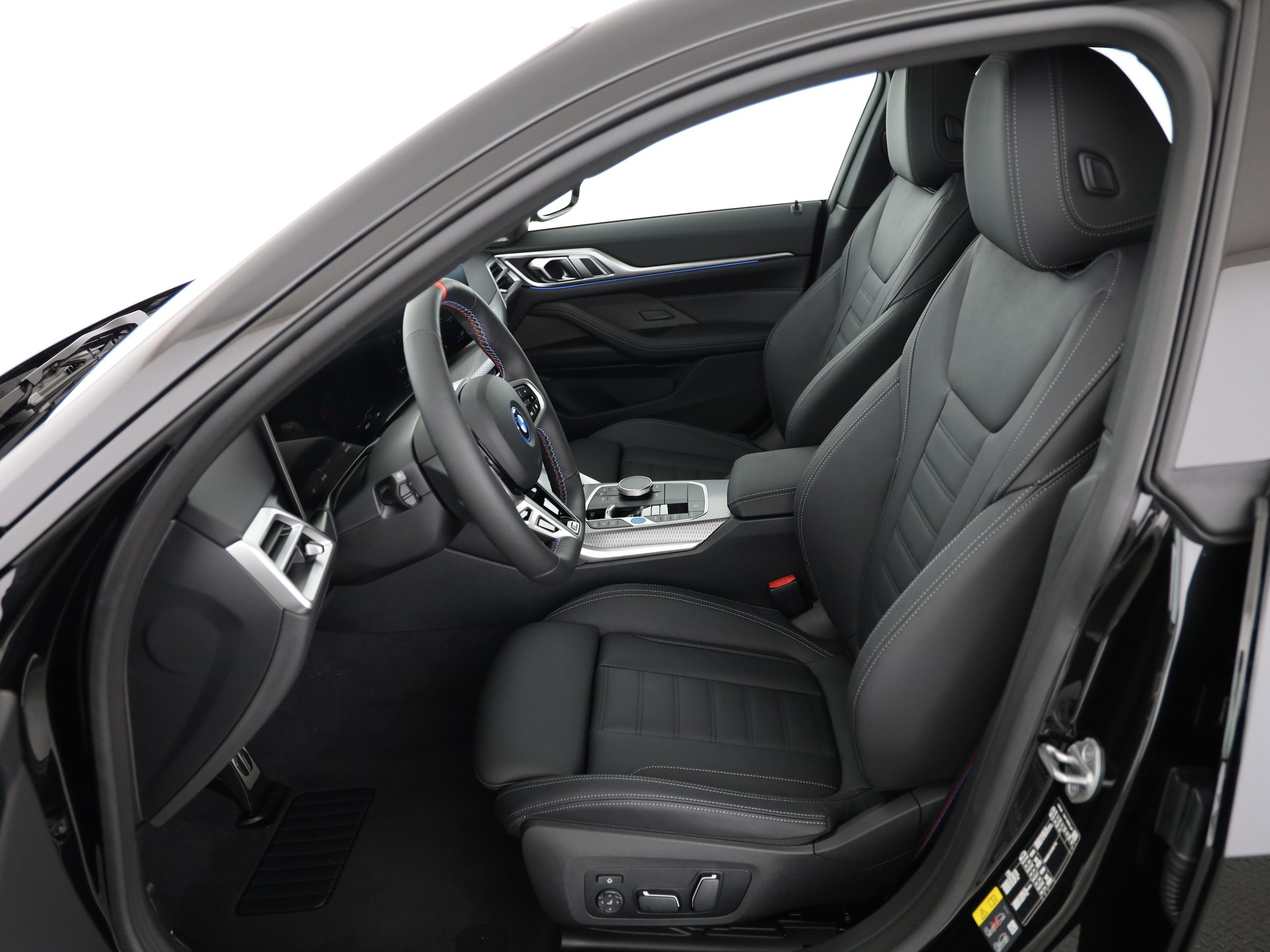 BMW i4 M50-showroom-element-3
