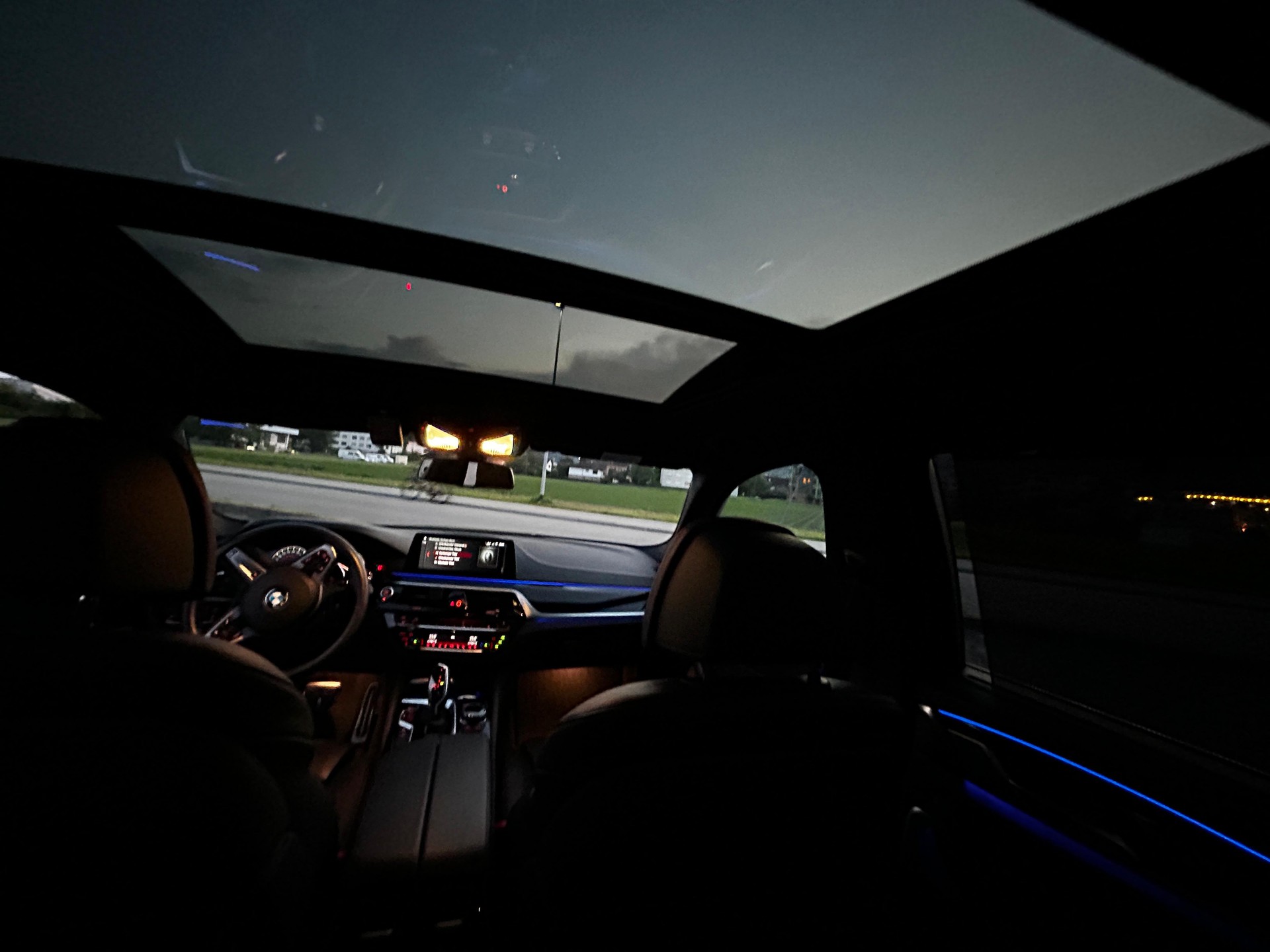 BMW M550d xDrive Touring Steptronic-image-15