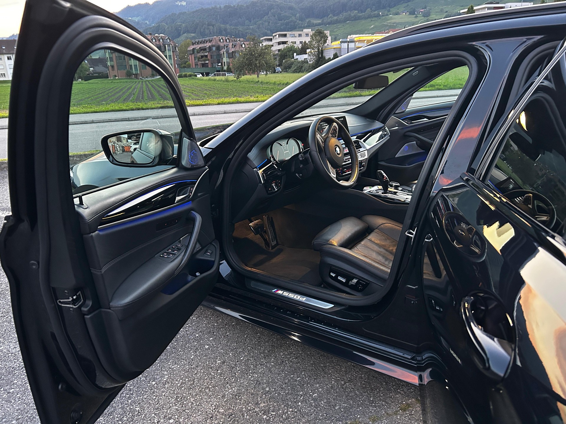 BMW M550d xDrive Touring Steptronic-image-9
