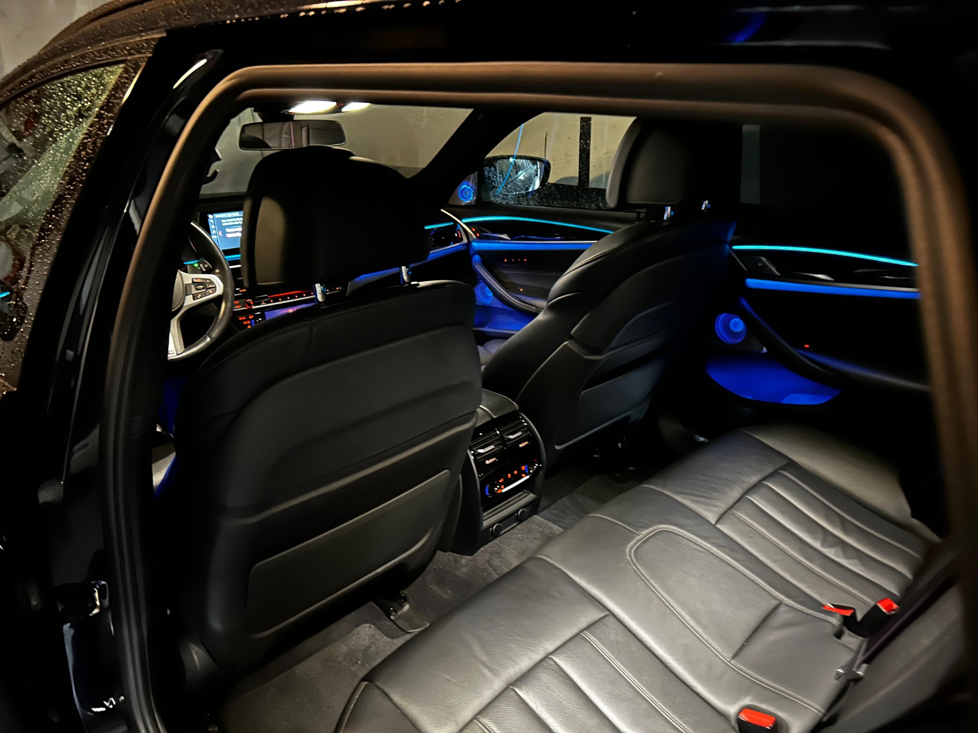BMW M550d xDrive Touring Steptronic-image-16