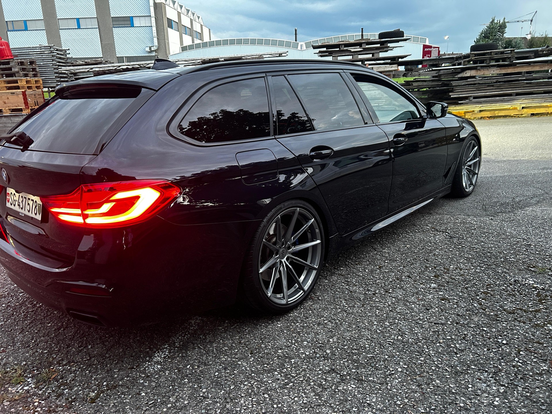 BMW M550d xDrive Touring Steptronic-image-3