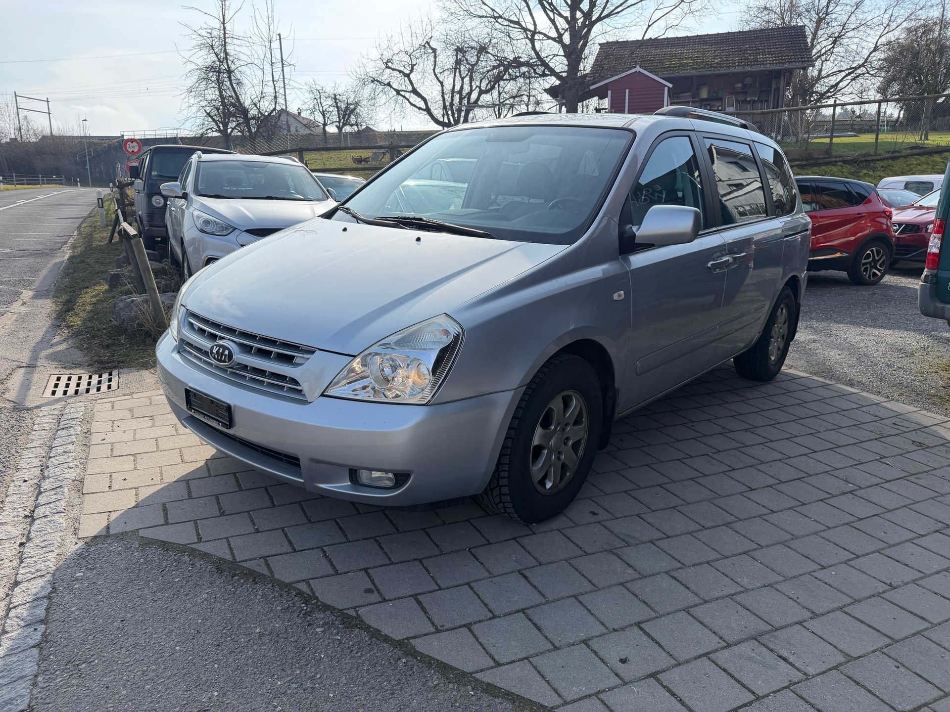 KIA Carnival 2.9 CRDi Trend-image-2