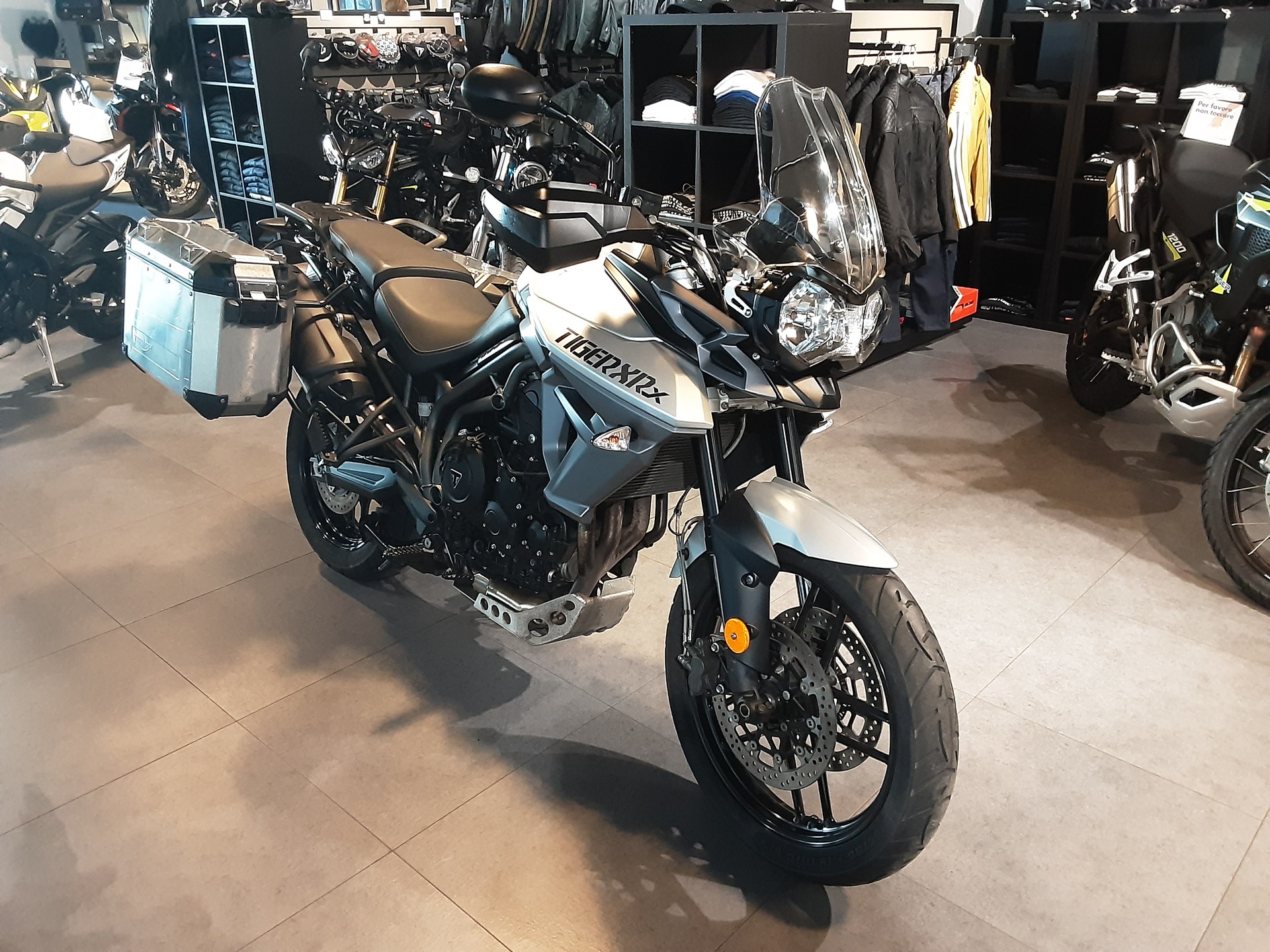 TRIUMPH Tiger 800 XRx ABS-image-2