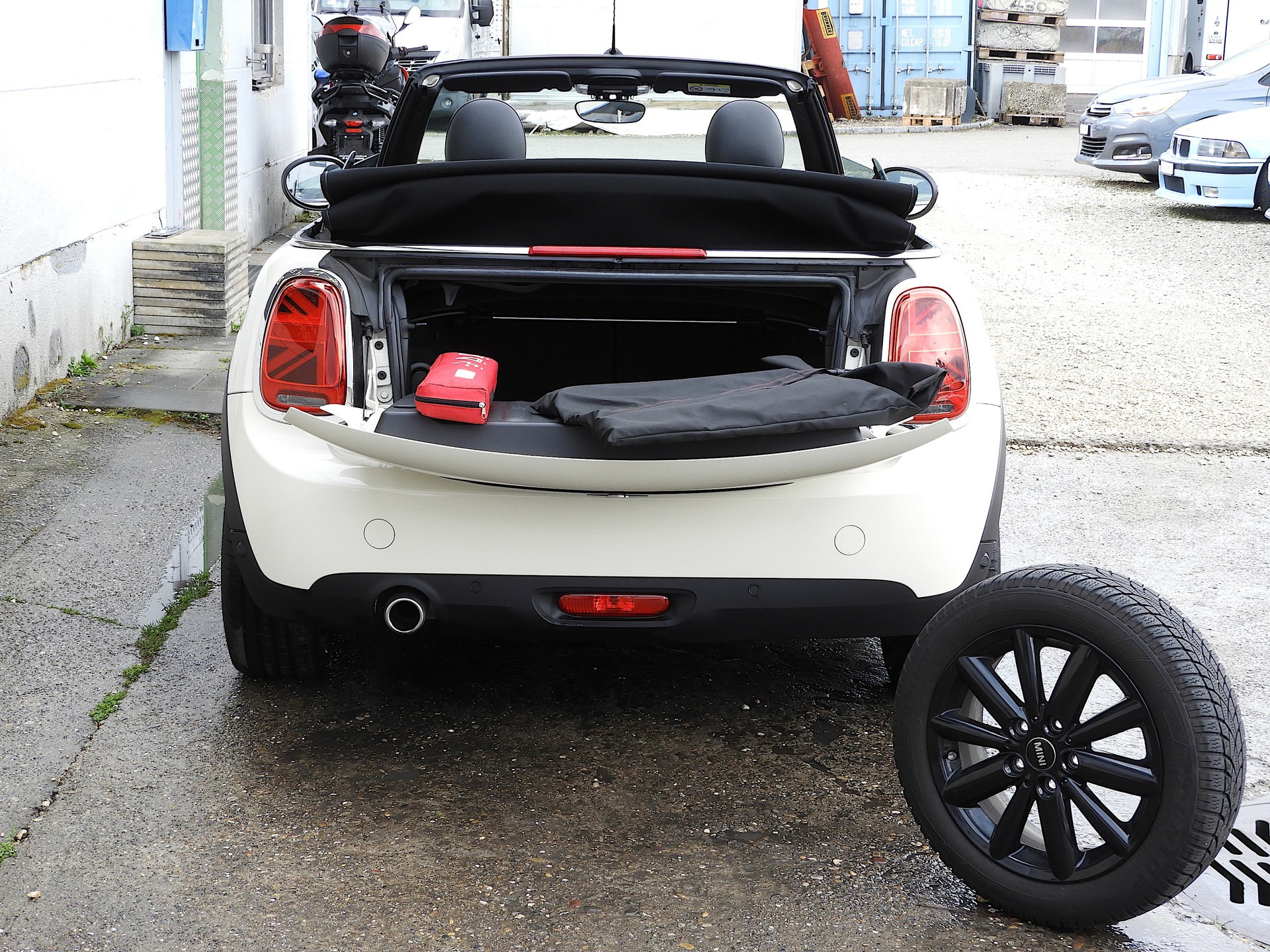 MINI Cooper Cabriolet I MFK 17.03.2026 I Gratis Service I Garantie inkl. I Navi I DAB I PDC I 8-fach MINI Räder-image-13