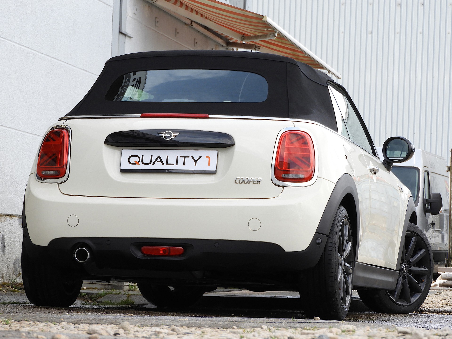 MINI Cooper Cabriolet I MFK 17.03.2026 I Gratis Service I Garantie inkl. I Navi I DAB I PDC I 8-fach MINI Räder-image-4