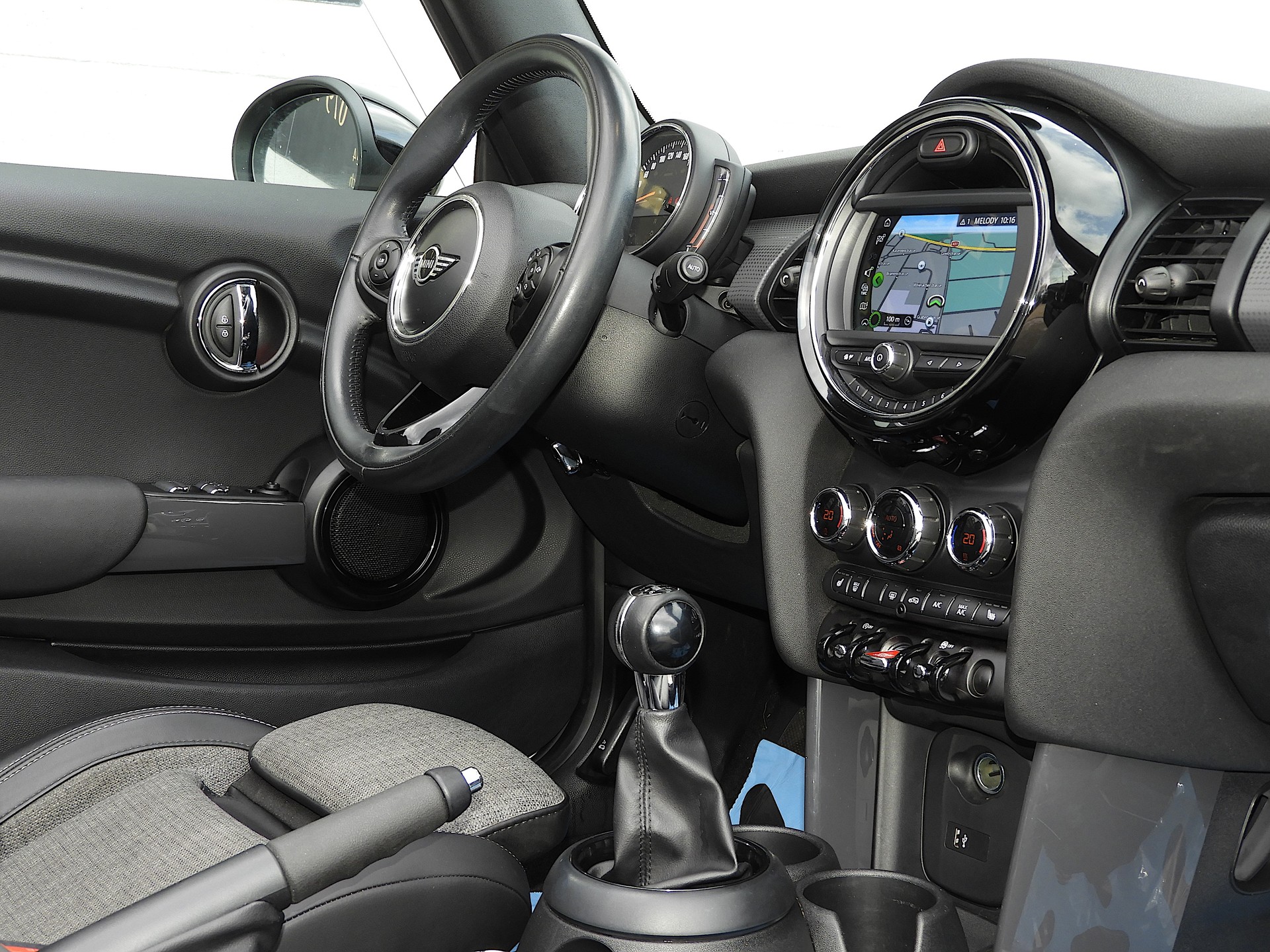MINI Cooper Cabriolet I MFK 17.03.2026 I Gratis Service I Garantie inkl. I Navi I DAB I PDC I 8-fach MINI Räder-image-11