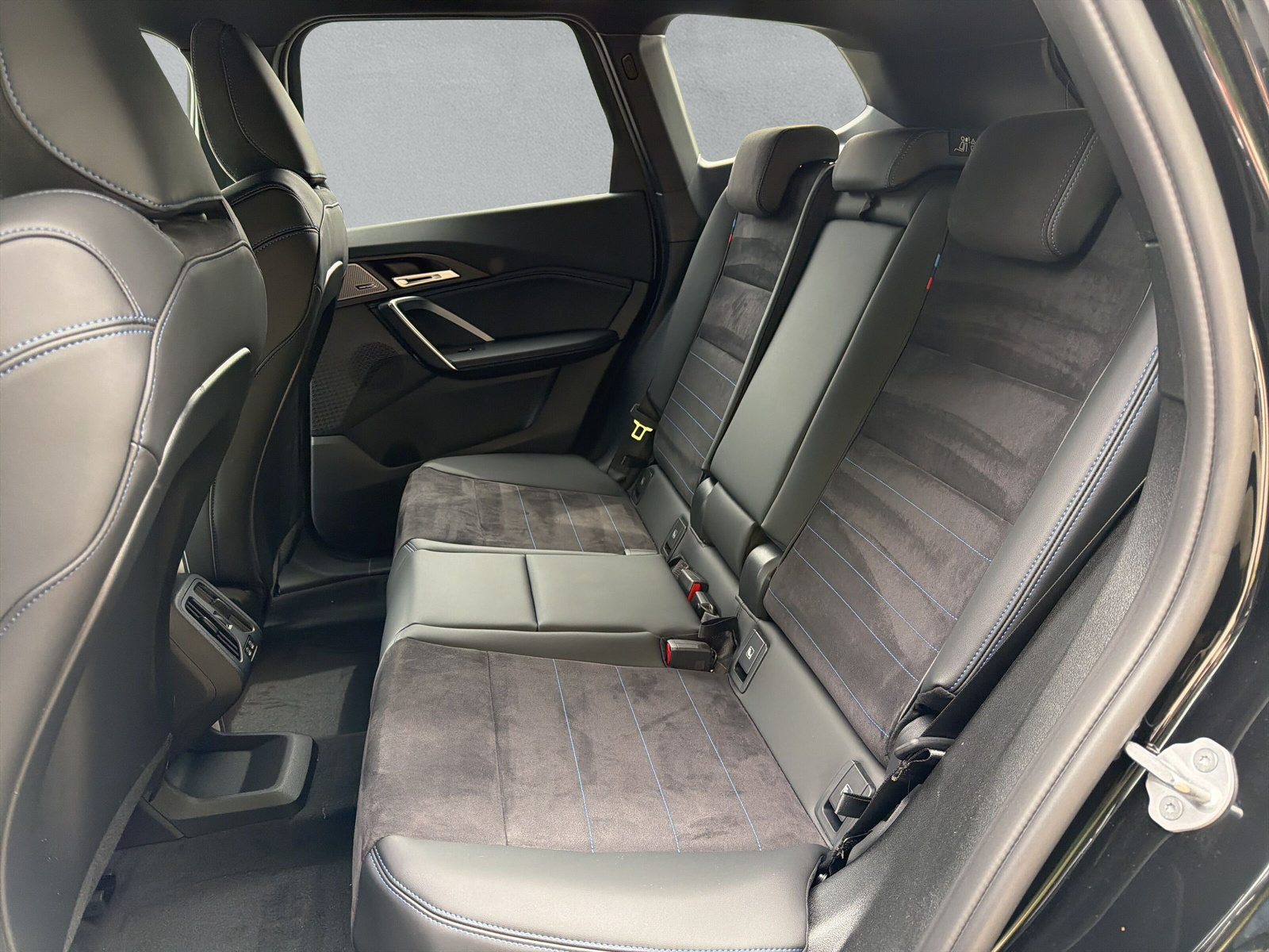 BMW X1 xDrive 25e M Sport-image-10