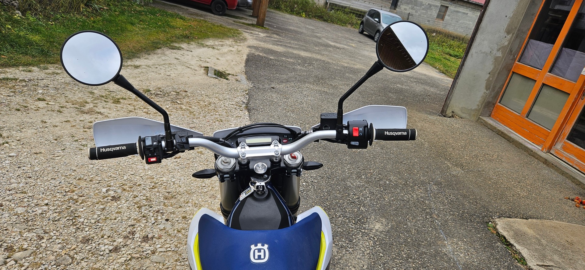 HUSQVARNA 701 Enduro-image-8