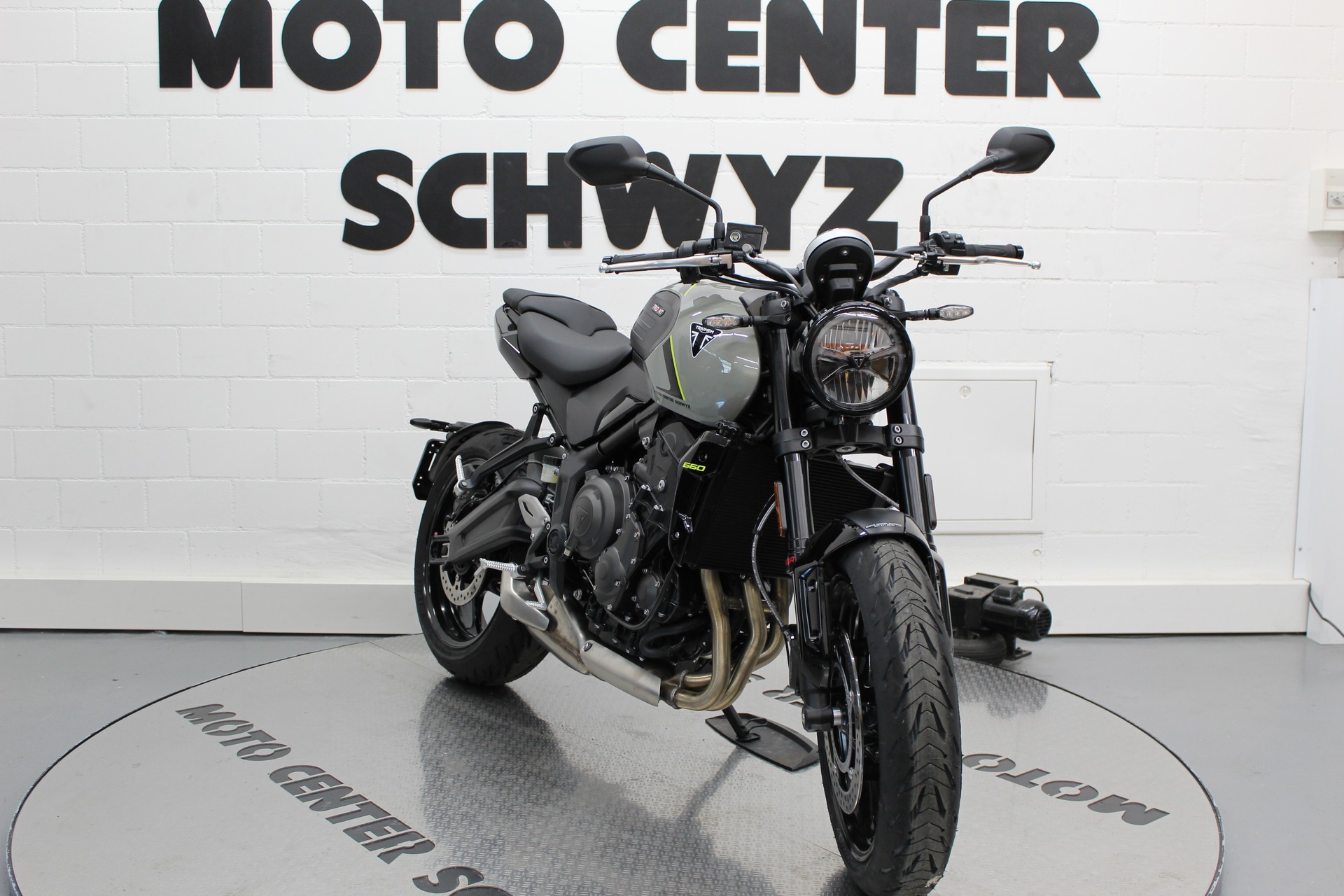 TRIUMPH Trident 660-image-1
