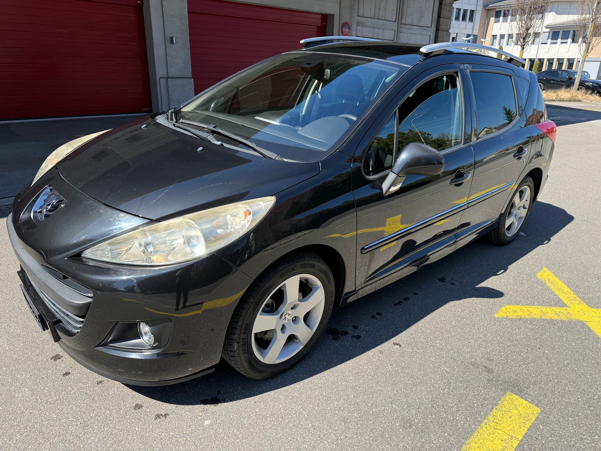 PEUGEOT 207 SW 1.6 16V Sport Automatic-image-2
