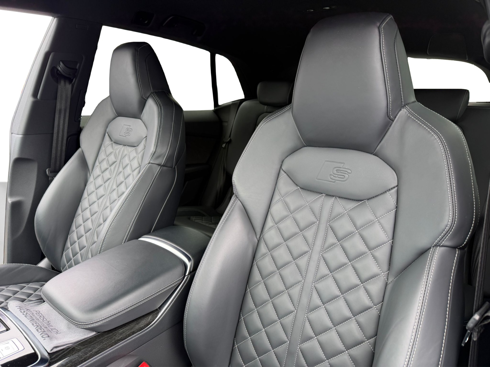 AUDI Q8 50 TDI Black Edition quattro tiptronic-image-12