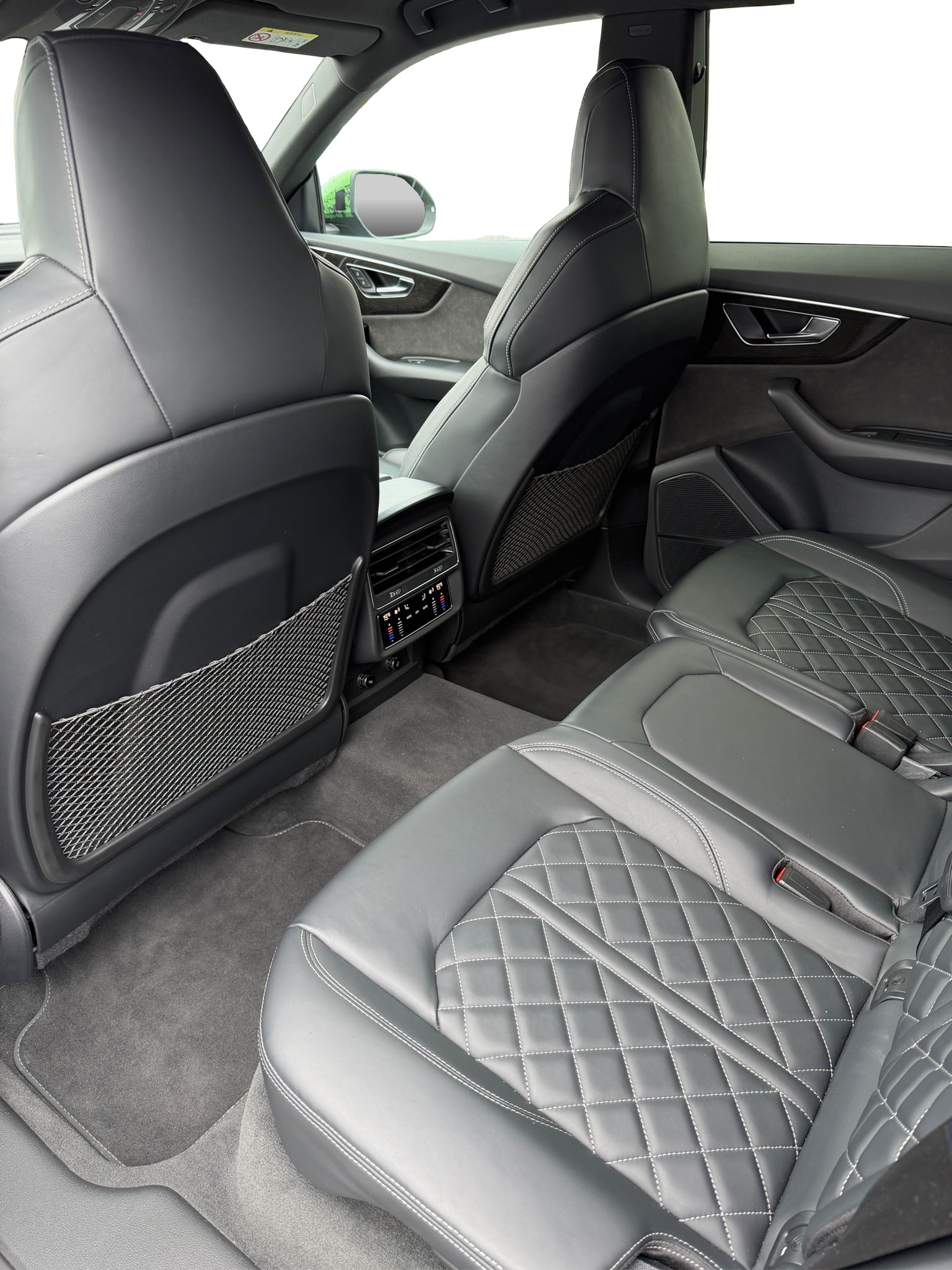AUDI Q8 50 TDI Black Edition quattro tiptronic-image-11