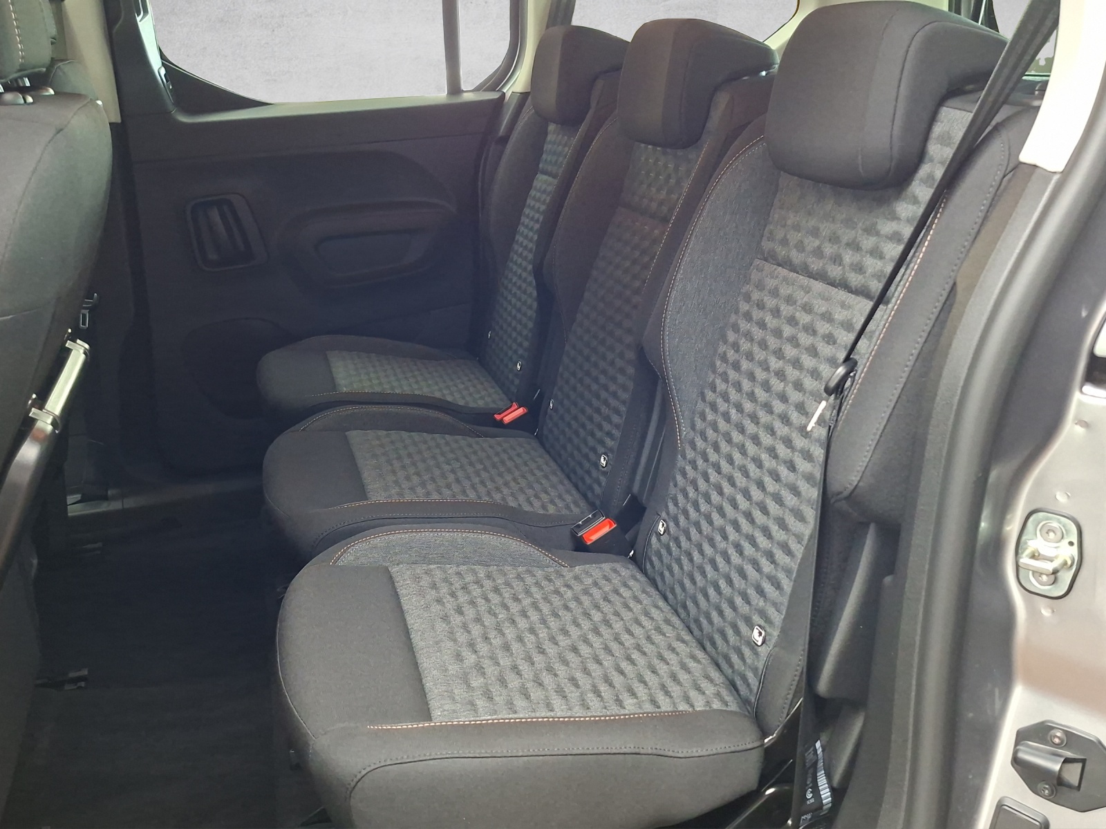 PEUGEOT Rifter 1.5 BlueHDi 130 GT-image-11