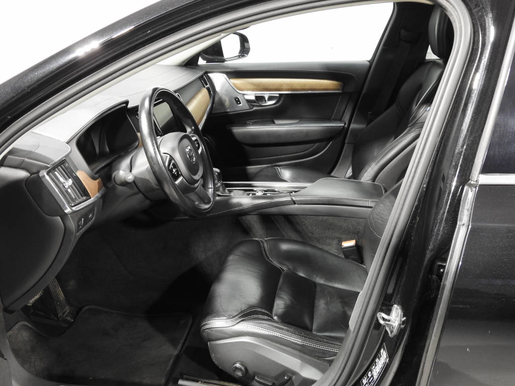 VOLVO S90 2.0 D5 Inscription AWD-image-7