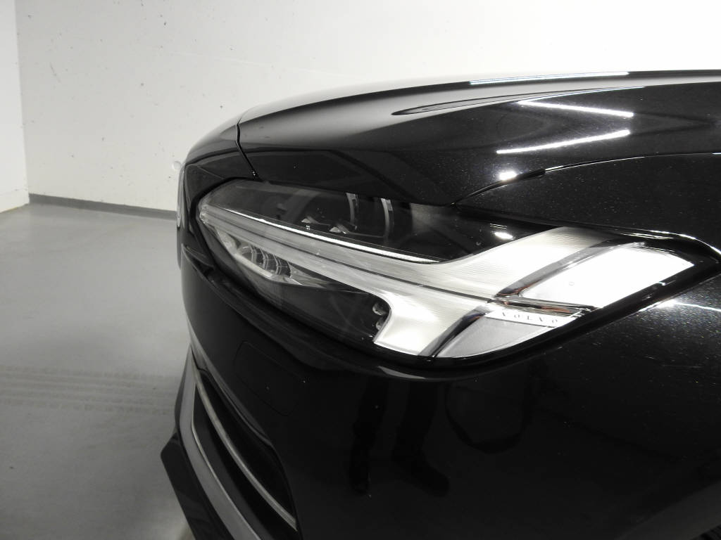 VOLVO S90 2.0 D5 Inscription AWD-image-12
