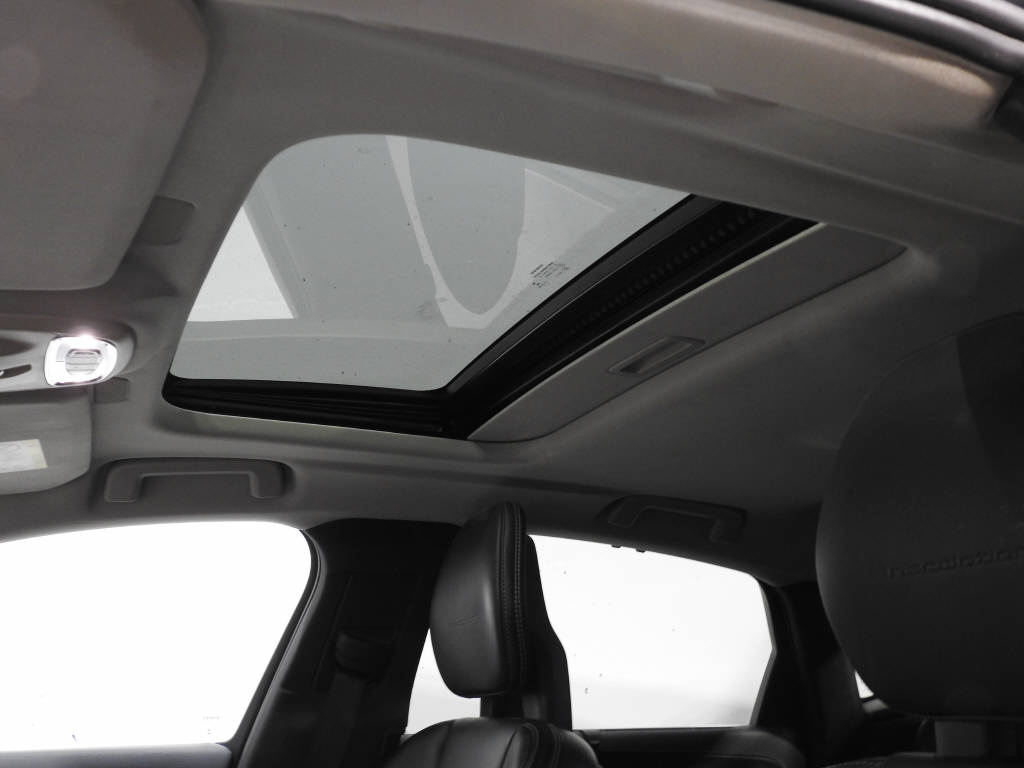 VOLVO S90 2.0 D5 Inscription AWD-image-10